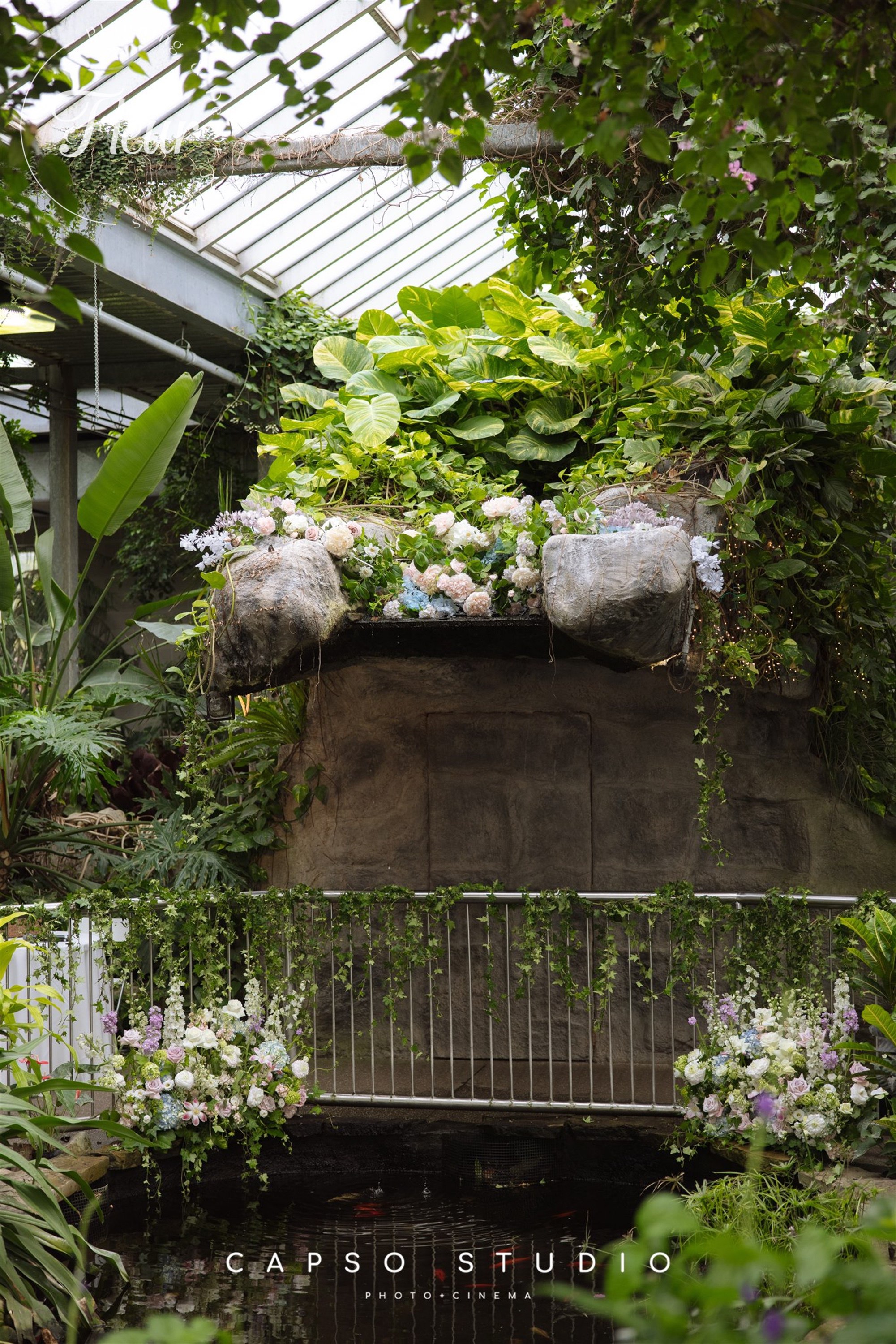 fleurweddings_cambridgebutterflyconservatory_wendyjeff21